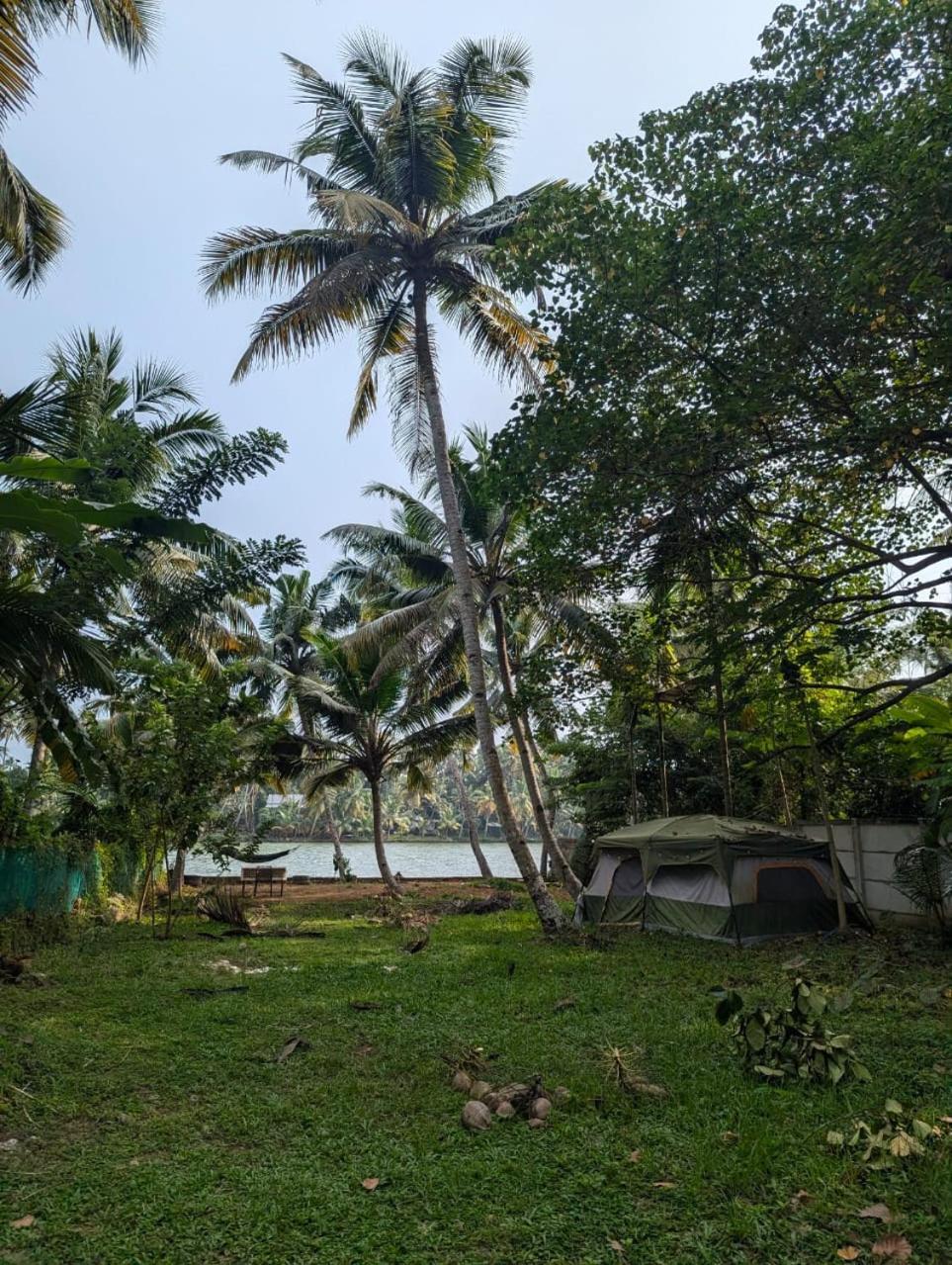 Islandstay-A Riverside Property Коллам Экстерьер фото